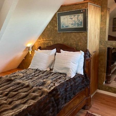 Caravaggio Boutique Suites Антверпен Экстерьер фото