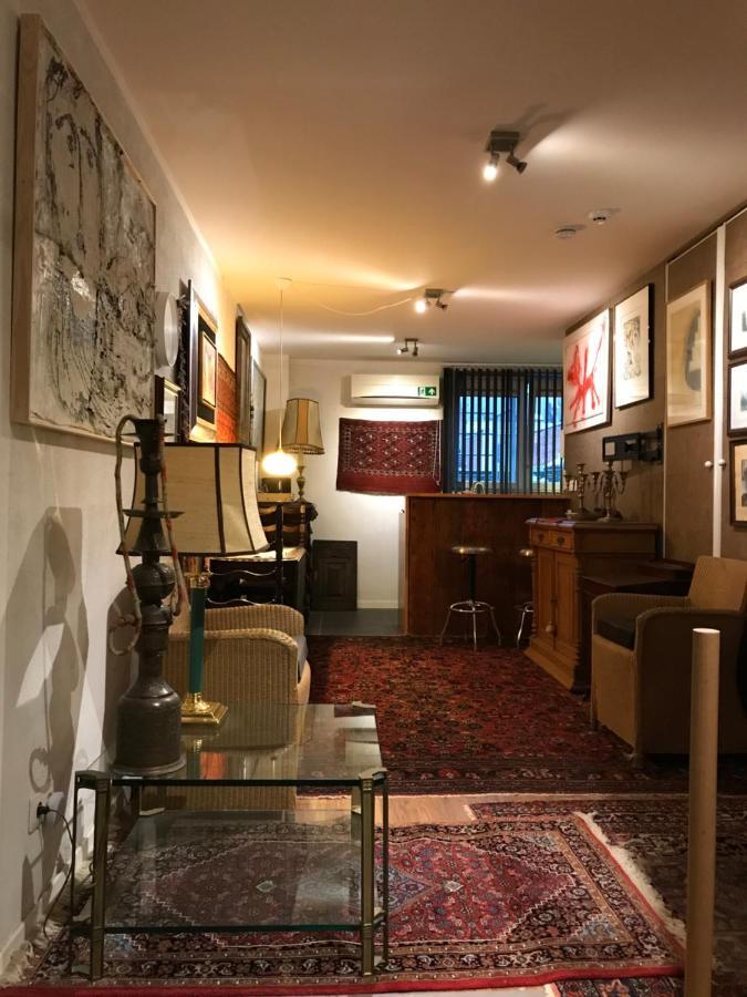 Caravaggio Boutique Suites Антверпен Экстерьер фото